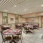 Campanile Centre Gare 3*
