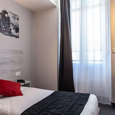 Campanile Centre Gare 3*