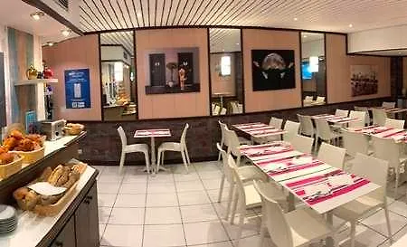 Campanile Centre Gare 3*