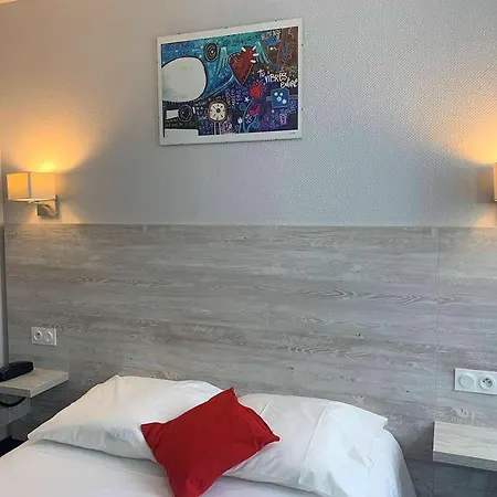 Campanile Centre Gare 3*