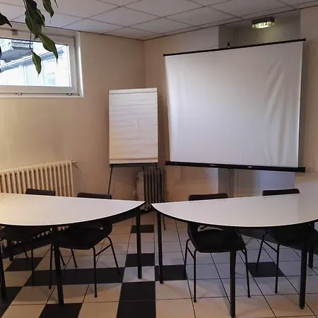 Hotell Campanile Centre Gare 3*