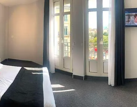 Hotell Campanile Centre Gare 3*