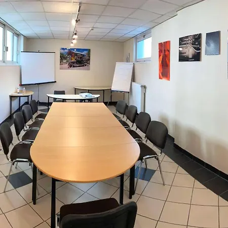 Отель Campanile Centre Gare