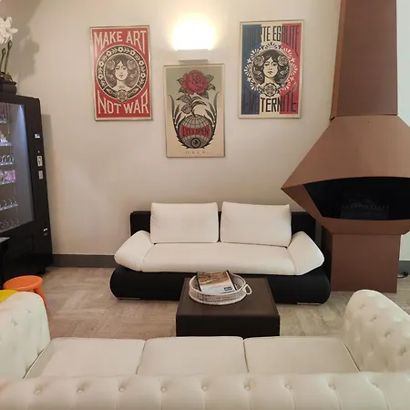 Campanile Centre Gare Отель