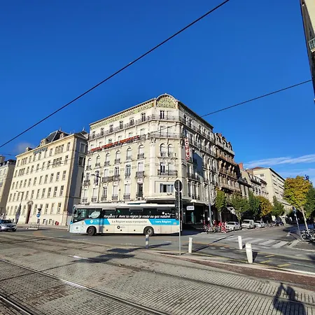 Отель Campanile Centre Gare Гренобль