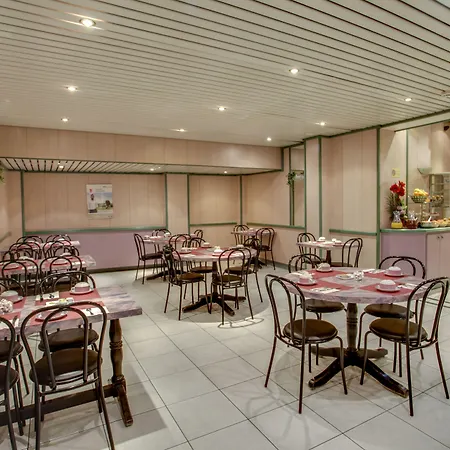 Campanile Centre Gare Отель