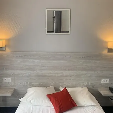 Campanile Centre Gare Hotel 3*