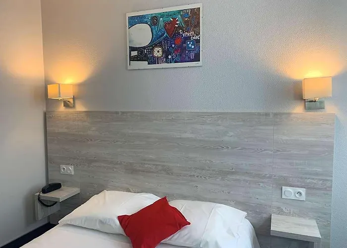 Campanile Centre Gare 3*