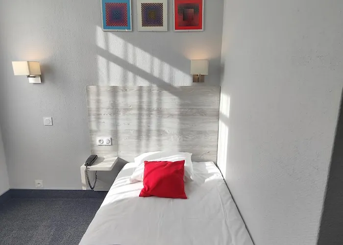 Campanile Centre Gare 3*