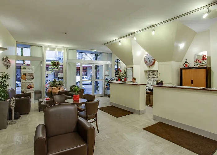 Campanile Centre Gare Готель 3*