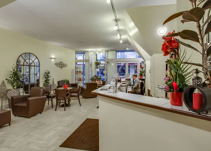 ホテル Campanile Centre Gare 3*