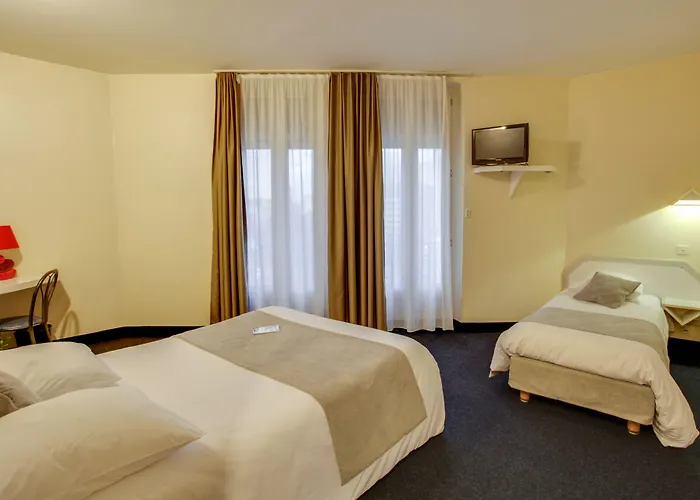 ホテル Campanile Centre Gare 3*