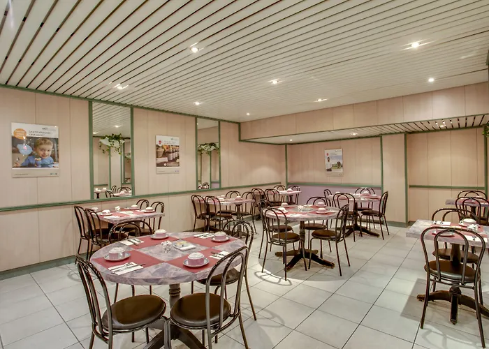 Campanile Centre Gare 3*