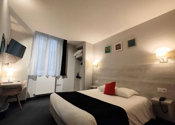 ホテル Campanile Centre Gare 3*