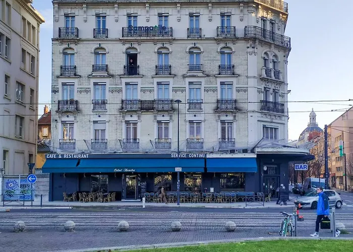 Campanile Centre Gare Готель 3*