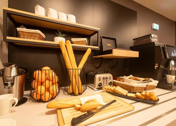 ホテル Campanile Centre Gare 3*